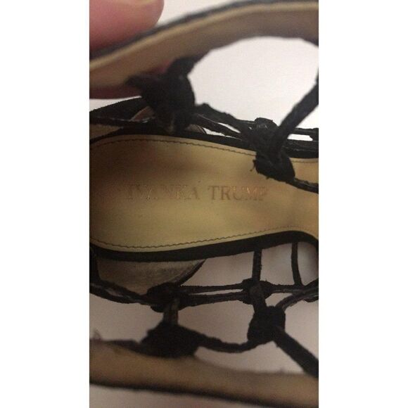 Ivanka Trump caged heels - Picture 2 of 11